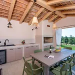 Villa Vita Βίλα Pazin